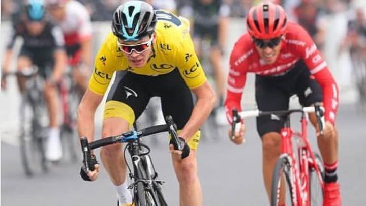 Chris Froome y Alberto Contador ruedan durante un ataque en el Critérium de Shanghai.