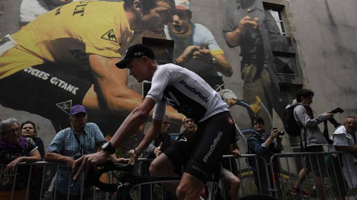 Francia recibe a Froome con pifias y abucheos previo al Tour