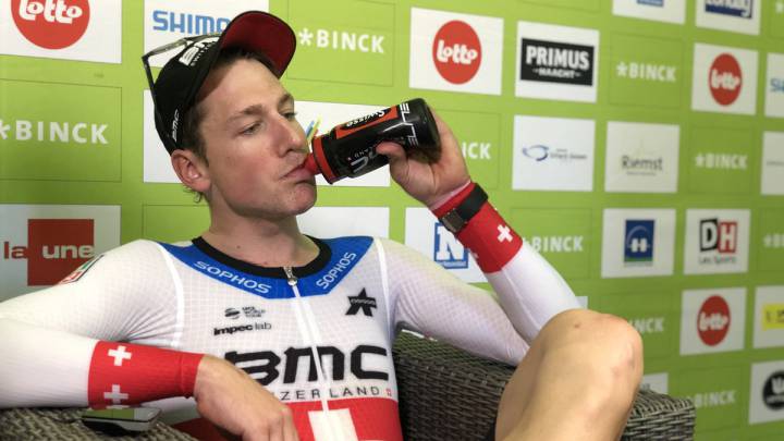 Stefan Küng se lleva la contrarreloj del BinckBank Tour