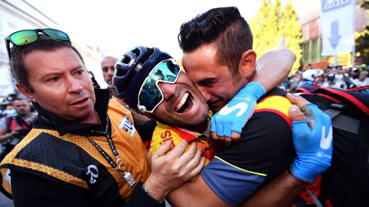 El abrazo con Escámez, el masajista que fue su rival