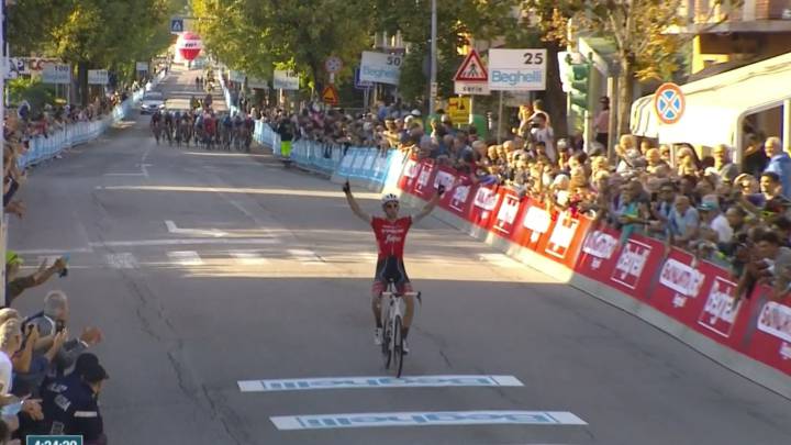 Mollema logra el triunfo con un gran ataque y Barbero, 2º