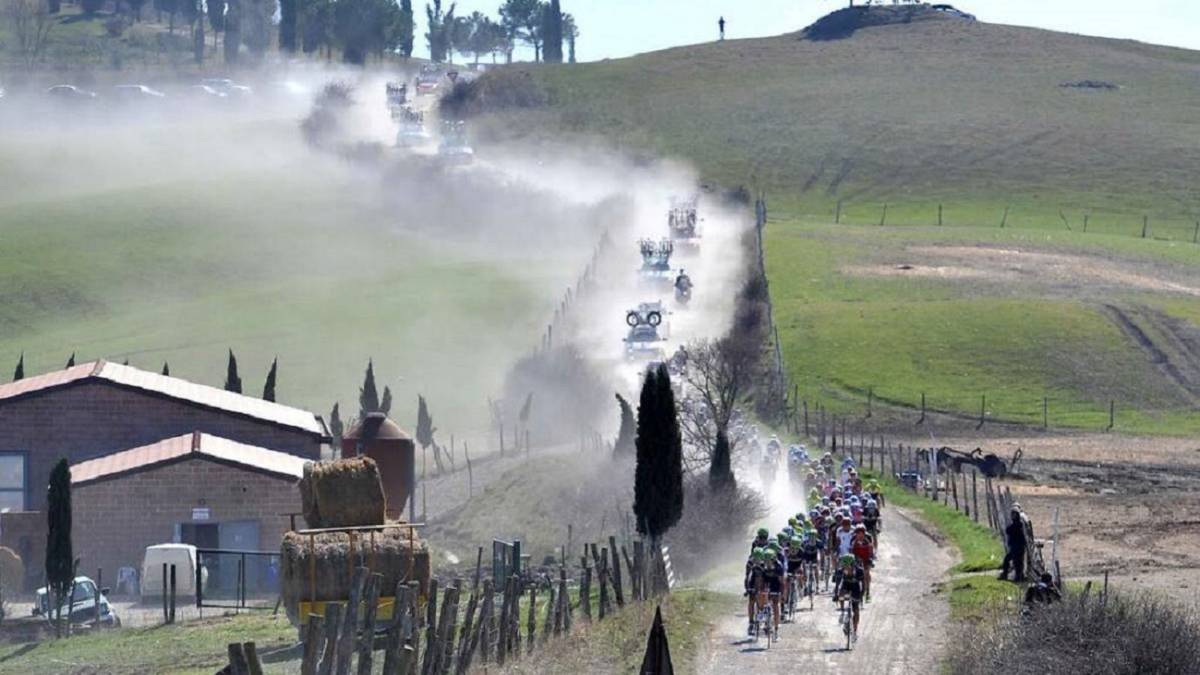 Strade Bianche: el pelotón se enfrenta a 63 km de tierra