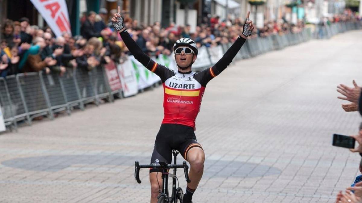 Elosegui gana el Valenciaga al ataque y Adriá es más líder