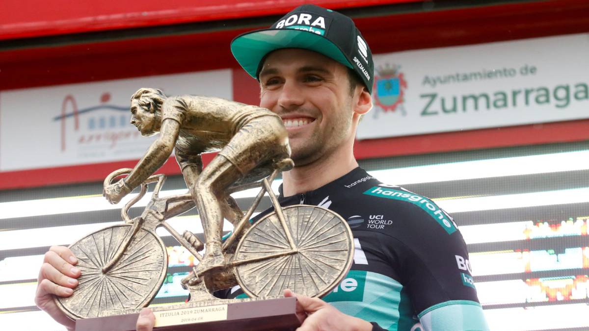 Schachmann, primer líder en País Vasco; Landa, a 54 segundos