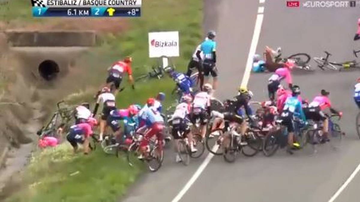Alaphilippe y Kwiatkowski abandonan en el País Vasco