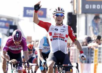 Ewan logra su doblete al esprint por delante de Demare