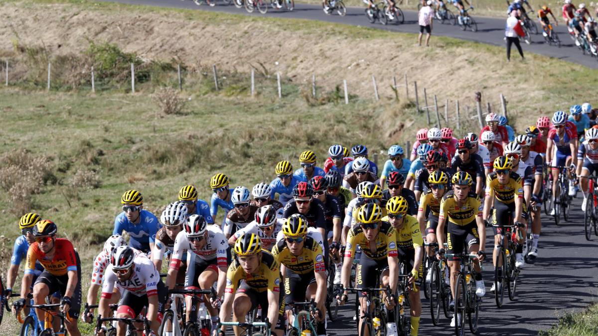 Sigue en directo la decimonovena etapa del Tour de Francia con 166,5 kilómetros entre Bourg-en-Bresse y Champagnole hoy, viernes 18 de septiembre desde las 13:30 en AS.