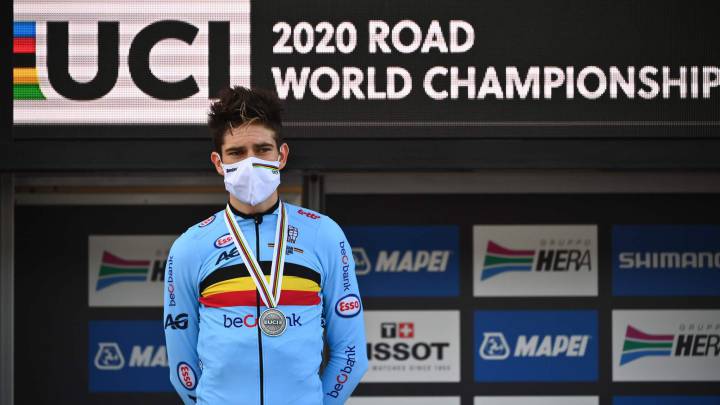 Van Aert, un histórico doblete de plata que acaba en "decepción"