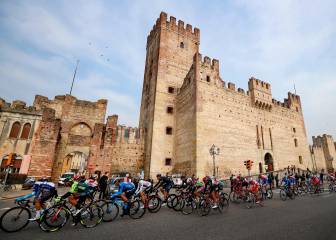Rodríguez, Carretero y De la Parte, en la fuga de 19 ciclistas
