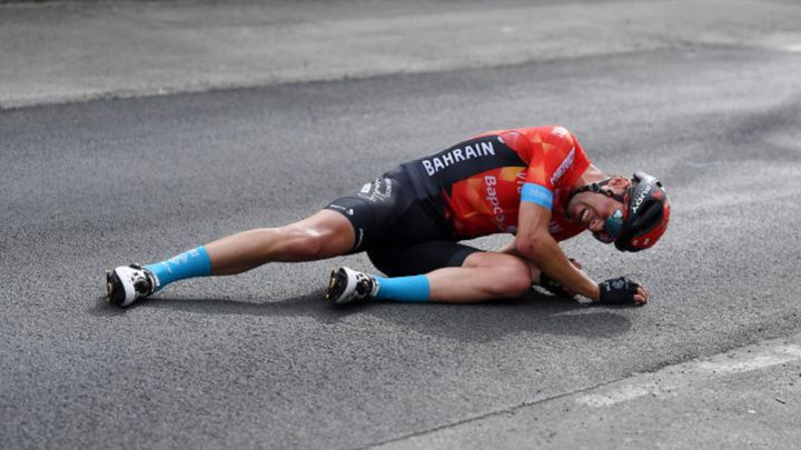 Mikel Landa se opera satisfactoriamente en Vitoria