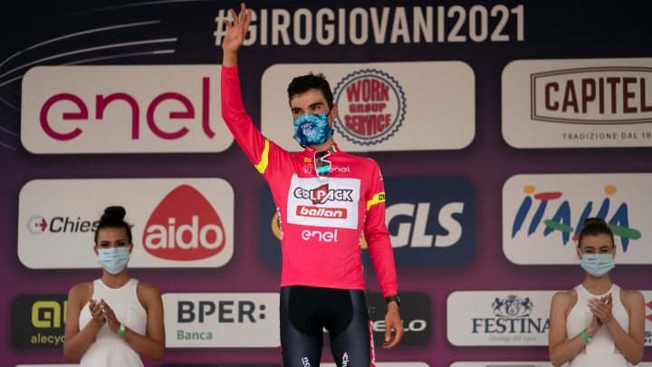 Ayuso sigue líder en Italia