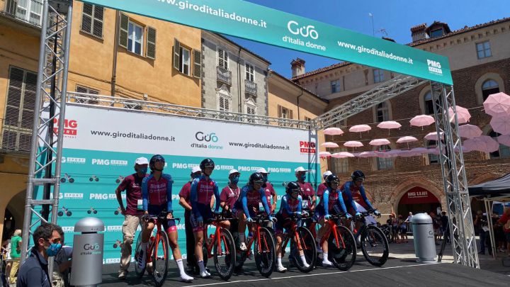 El Bizkaia-Durango se retira del Giro Donne por COVID
