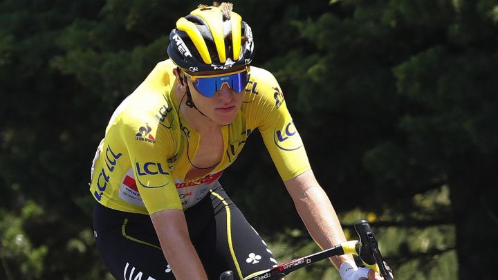 Tadej Pogacar rueda durante la decimoquinta etapa del Tour de Francia entre Ceret y Andorra La Vella.