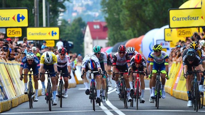 Nikias Arndt gana la quinta etapa, Joao Almeida continúa líder