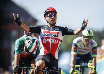 Caleb Ewan gana la quinta etapa y Stefan Küng es el nuevo líder