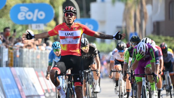 Molano repite al esprint en Sicilia antes del inicio de la montaña
