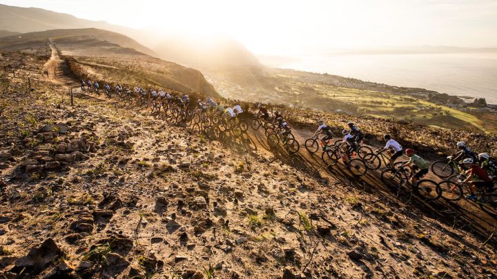 La Cape Epic regresa por todo lo alto tras un año de ausencia