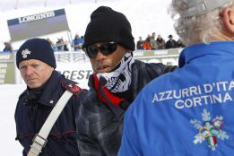 Tiger Woods fue en busca del amor y perdió un diente