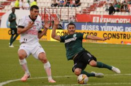 Nacional mantiene la punta al empatar 3-3 con Once Caldas