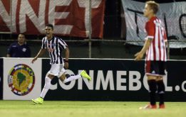 Libertad le quita el liderato del Grupo 7 a Nacional en Copa