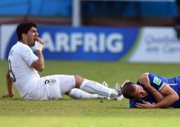 Mordiscos, dopaje y escupitajos, entre los pecados de futbolistas