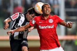 Mineiro rescata un agónico empate ante Internacional