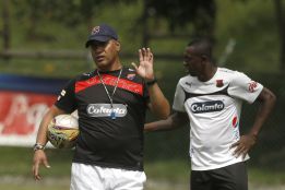 Hernán Torres: "Si un jugador dice que lo insulté, me retiro"