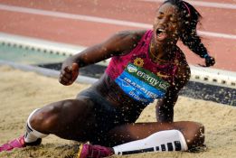 Caterine Ibargüen gana de nuevo; esta vez en París
