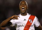 Éder Álvarez Balanta, suplente de River en regreso de la Copa
