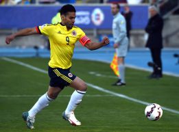 Gary Cahill: "Falcao no se volvió malo de la noche a la mañana"