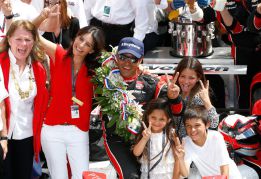 Juan Pablo Montoya llega a las páginas de la revista El Gráfico