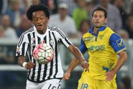 Juventus anuncia a Cuadrado como titular ante Génova