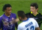 Cuadrado, Guarín y su roce en un partido Fiorentina-Inter