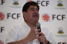 Oficial: Luis Bedoya renuncia a la presidencia de la FCF
