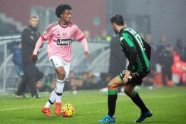 Tuttosport: "Juan Cuadrado se aleja de la Juventus"