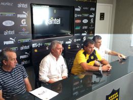 “Polilla” volverá a enfrentar a Nacional como DT de Peñarol