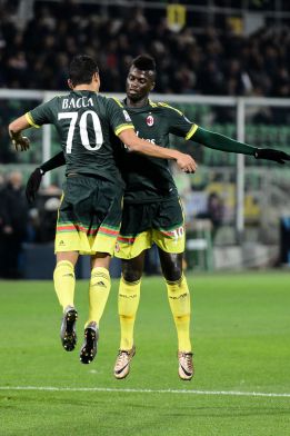 Fecha de colección en Italia: Tres goles de colombianos
