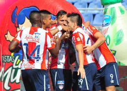 Junior termina líder e invicto en la séptima fecha del FPC