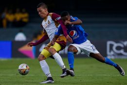 Tolima terminó con 10 jugadores por la expulsión de Tapia.