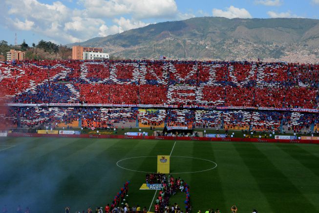 DIM recibe el clásico con un tifo en el Atanasio Girardot