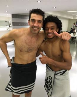 Cuadrado: "Buffon da todo por el equipo en el campo y vestuario"