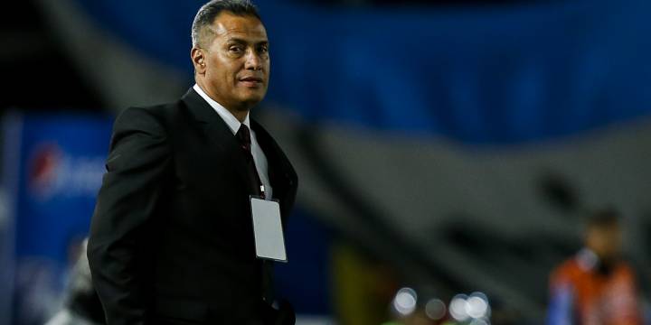 Hernán Torres, a una firma de ser el técnico del América