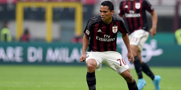 Gazzetta: Dzeko llegaría al Milan y Carlos Bacca se iría a China