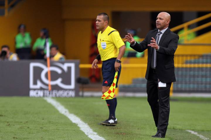 ‘Chusco’ Sierra deja de ser el técnico del Boyacá Chicó