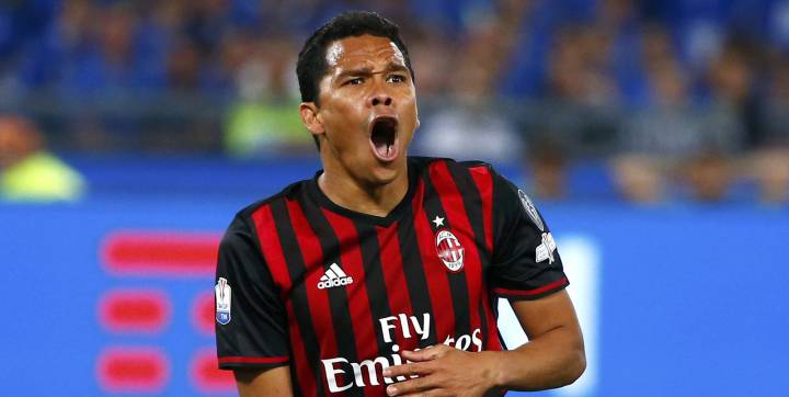 Carlos Bacca en los planes del Valencia para la próxima temporada. Hay oferta del equipo español por 17 millones de euros