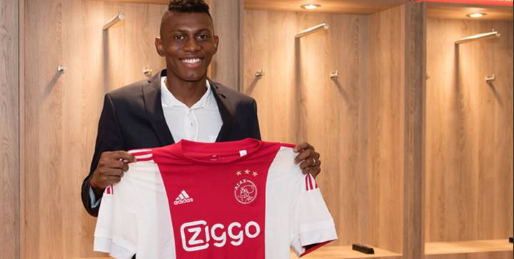 Mateo Casierra es presentado como nuevo jugador del Ajax