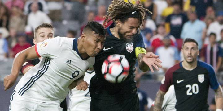 Racing rechaza segunda oferta del Lyon por Roger Martínez