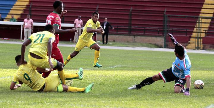 Bucaramanga empata en el debut de Flabio Torres como técnico