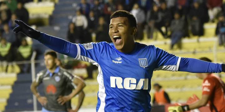 Roger Martínez jugó este semestre la Copa Libertadores con Racing y la Copa América con Colombia