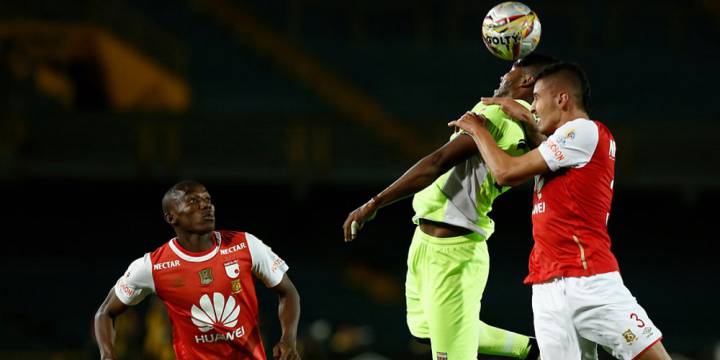 Victoria 2-0 a Envigado: Bienvenida de Santa Fe a Costas